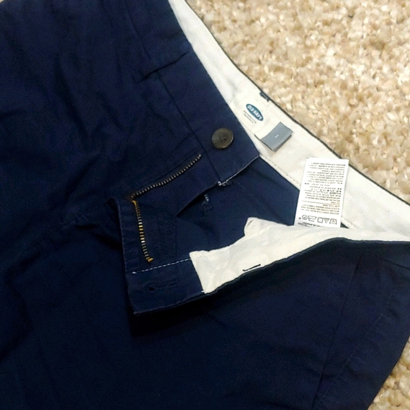 Shorts - Picture 2 of 4